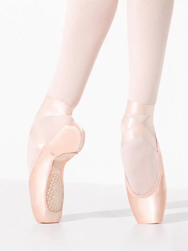 Capezio glisse pointe on sale shoes