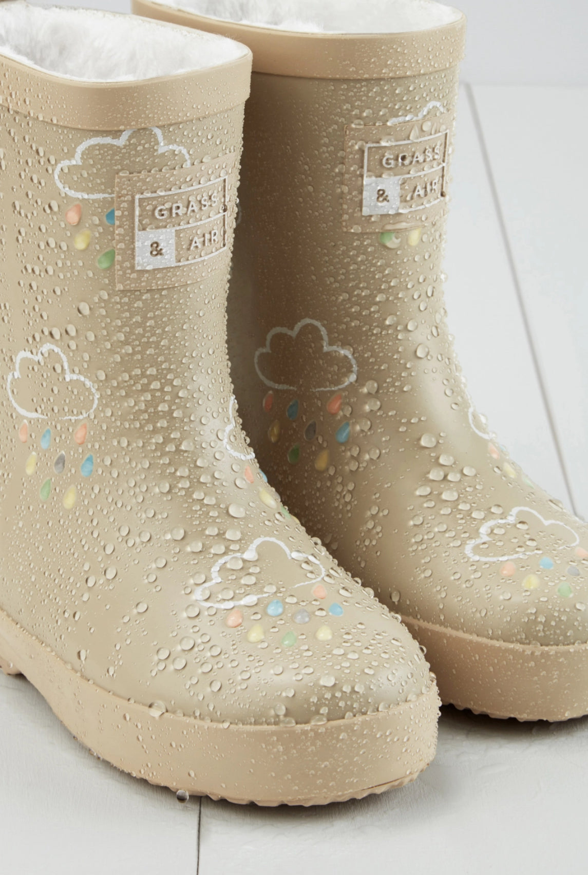 Grass & Air Stone Colour Reveal Wellies